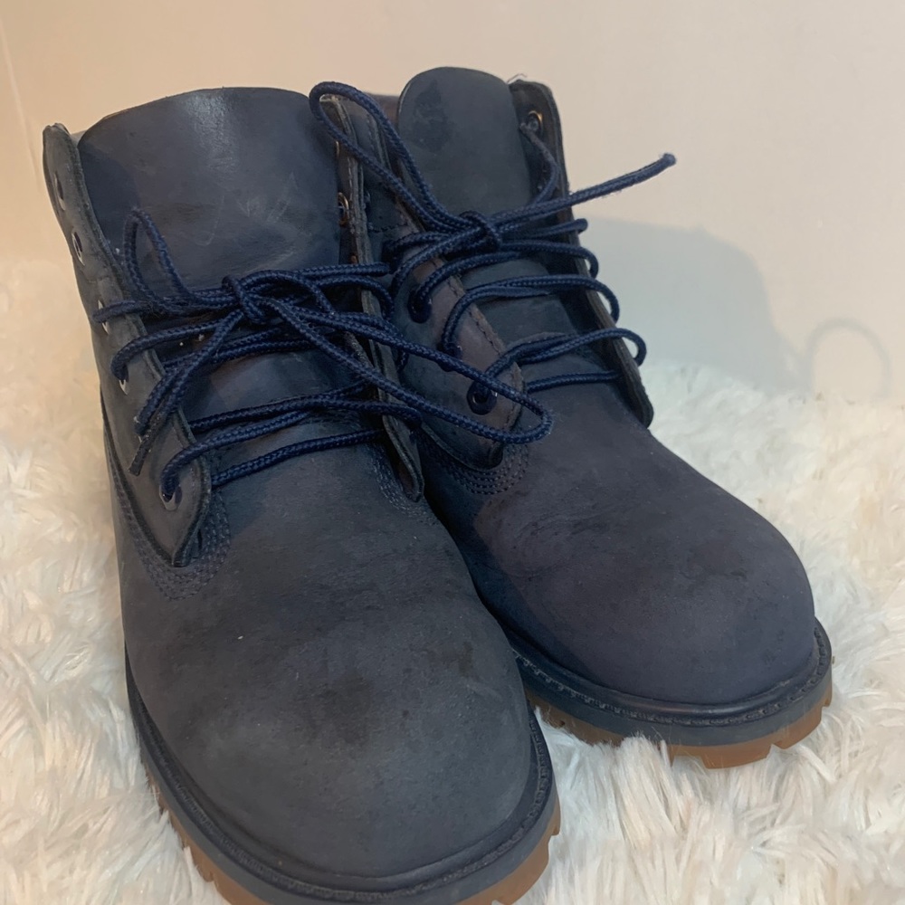 Timberland Boots Boys size 3 US Youth Navy Blue